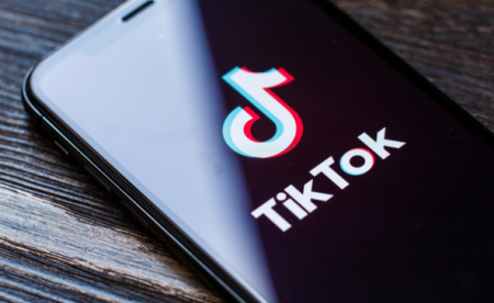 Tiktok .. موظف تيك توك: لقد شاهدت ساعات طويلة من الاغتصاب وأكل لحوم البشر 